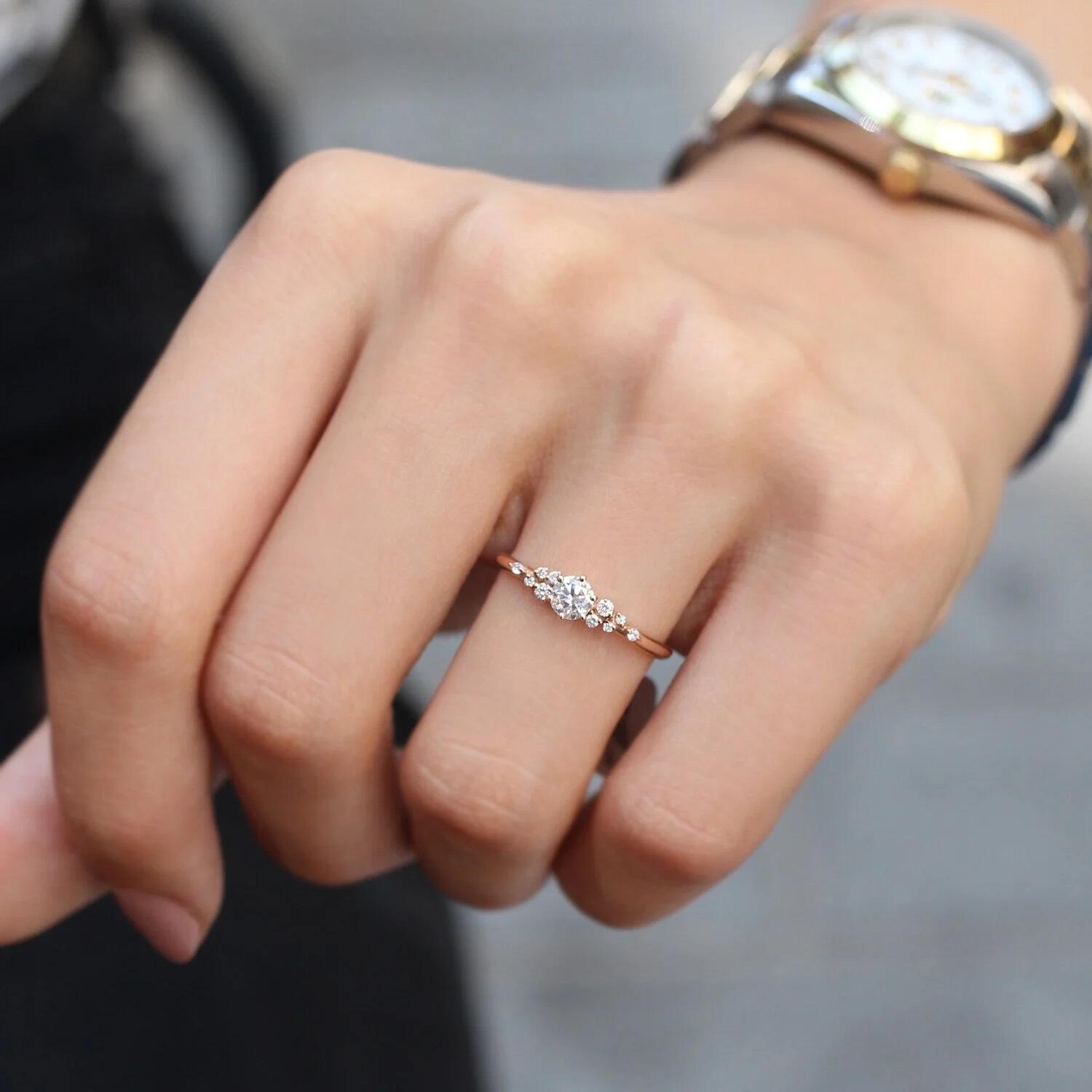 0.38 Karat Vintage Spezialdesign Asymmetrie Diamant Solitärring