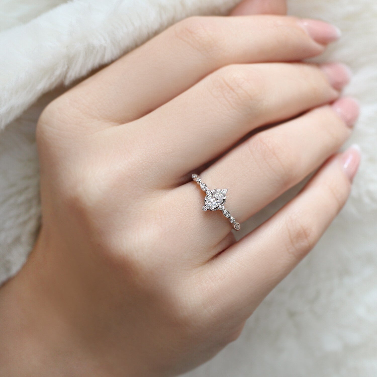 0.42 Carat H SI2 HRD Certified Custom Design Mini Selius Diamond Ring