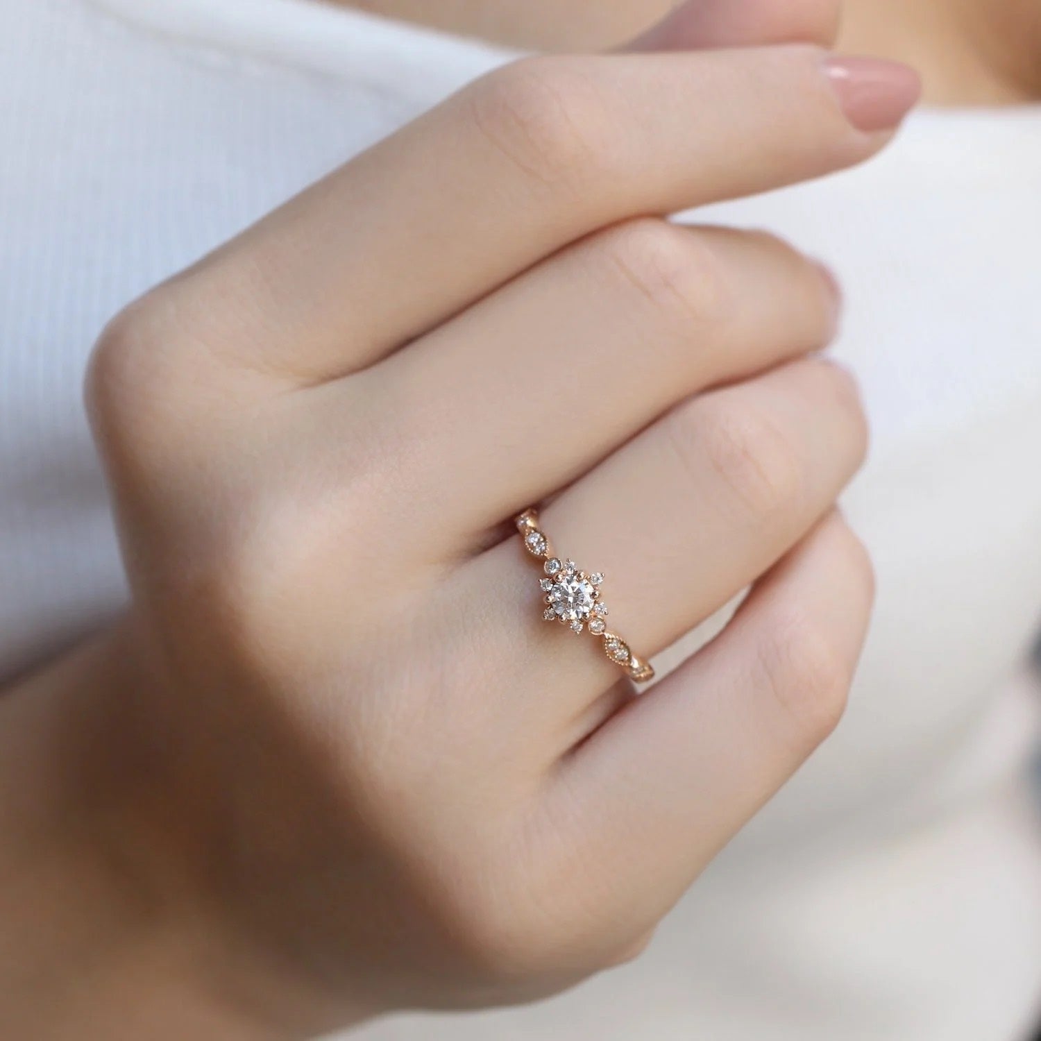 0.45 Karat Vintage Design Schneeflocken-Diamantring