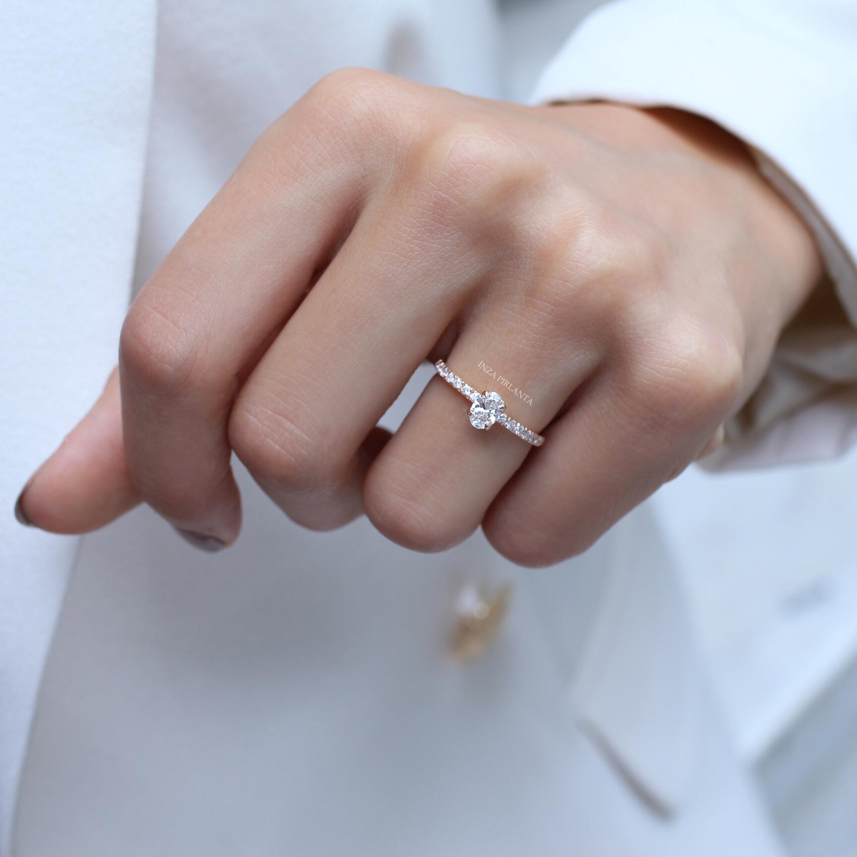 0.60 Carat Oval Design Solitaire Diamond Ring