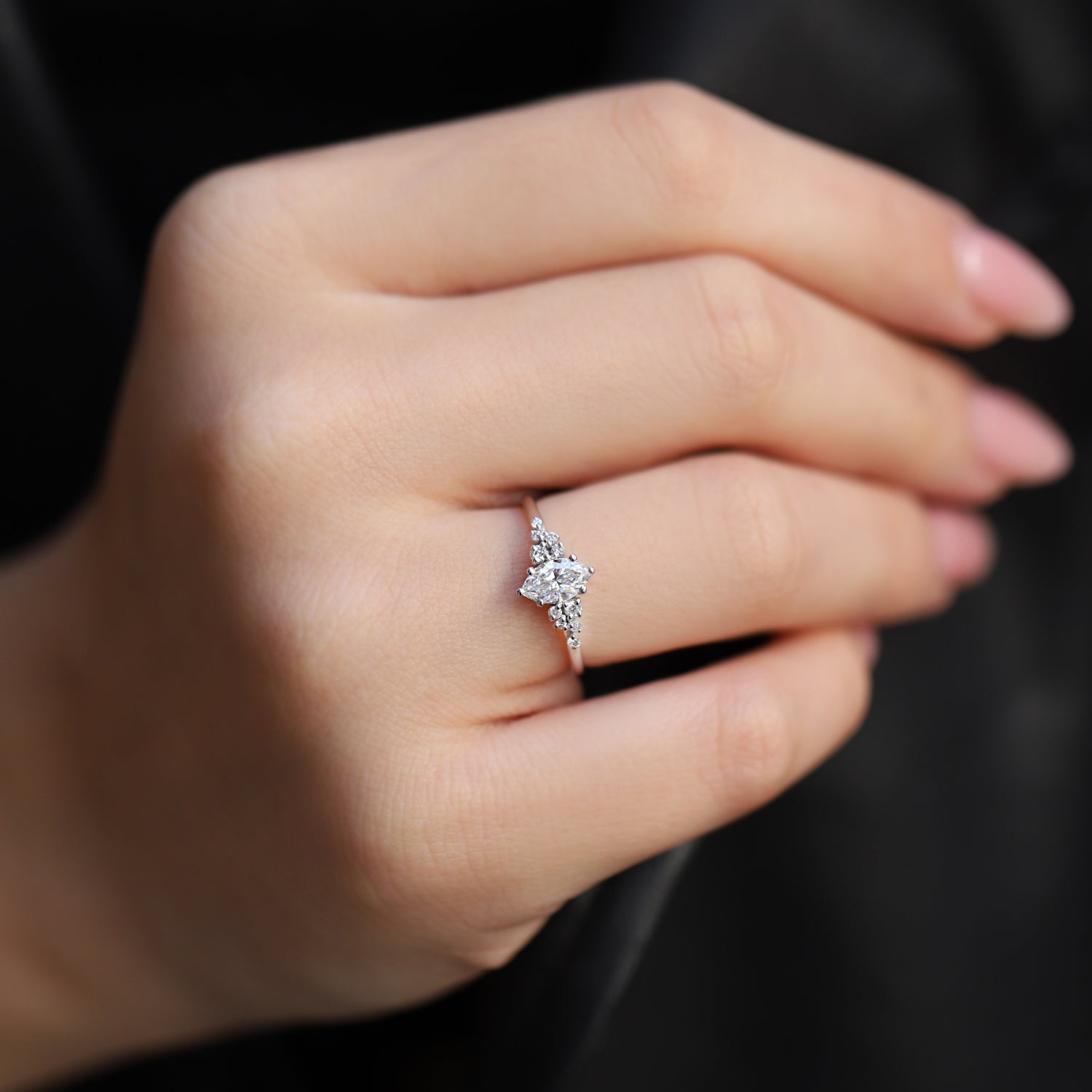 0,60 Karat Vintage Sonderanfertigung Asymmetrischer Marquise Diamantring