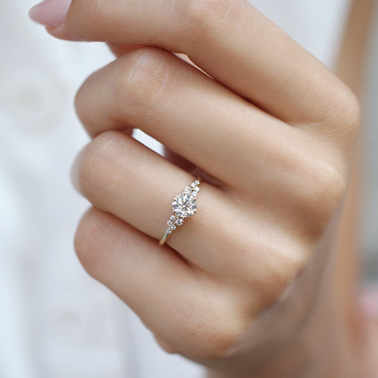 0.80 Karat F SI2 GIA zertifizierter Vintage Asymmetrie Diamant Solitärring