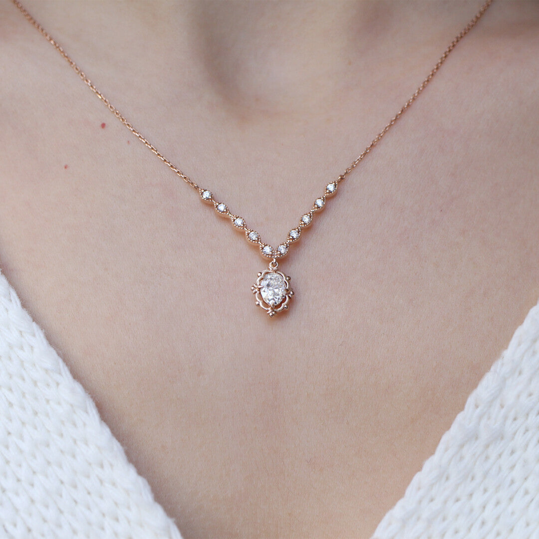 0.95 Carat Vintage Aria Design Diamond Necklace