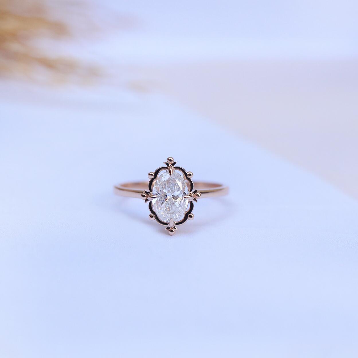 1.00 Karat F SI2 HRD Vintage Aria Design Diamantring