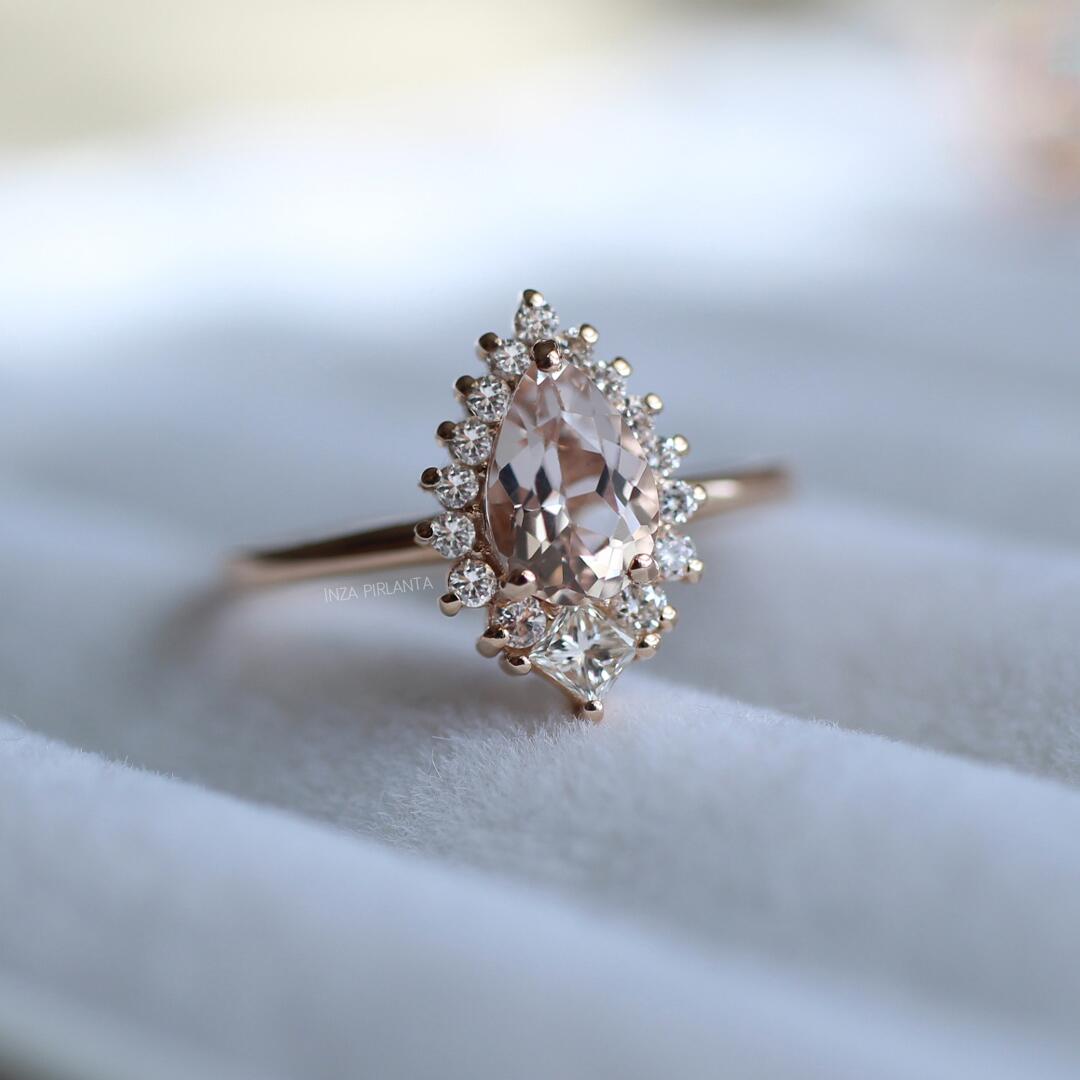 Design Dainty Morganite & Princess Diamond Ring