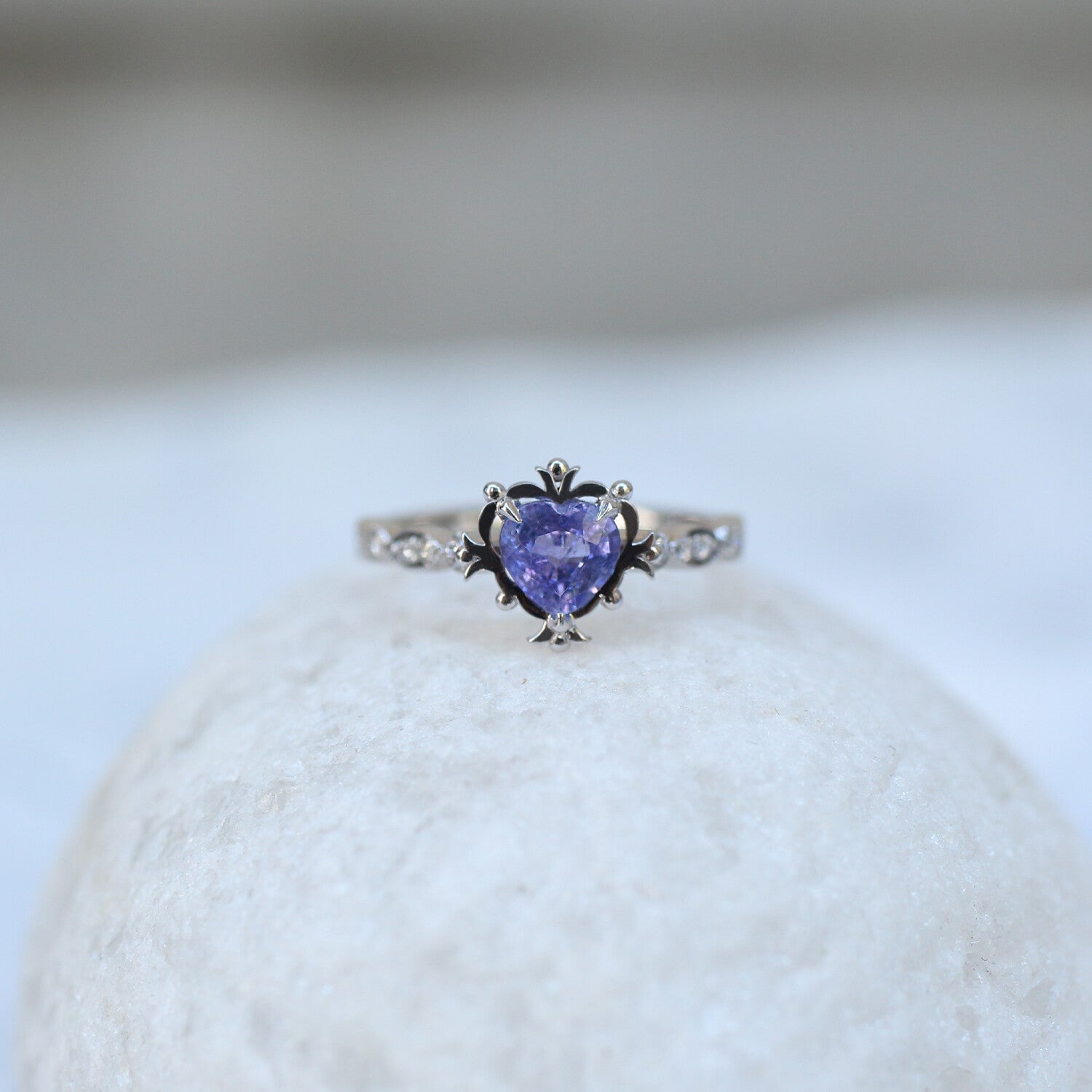 Vintage Aria Tanzanite & Diamond Ring