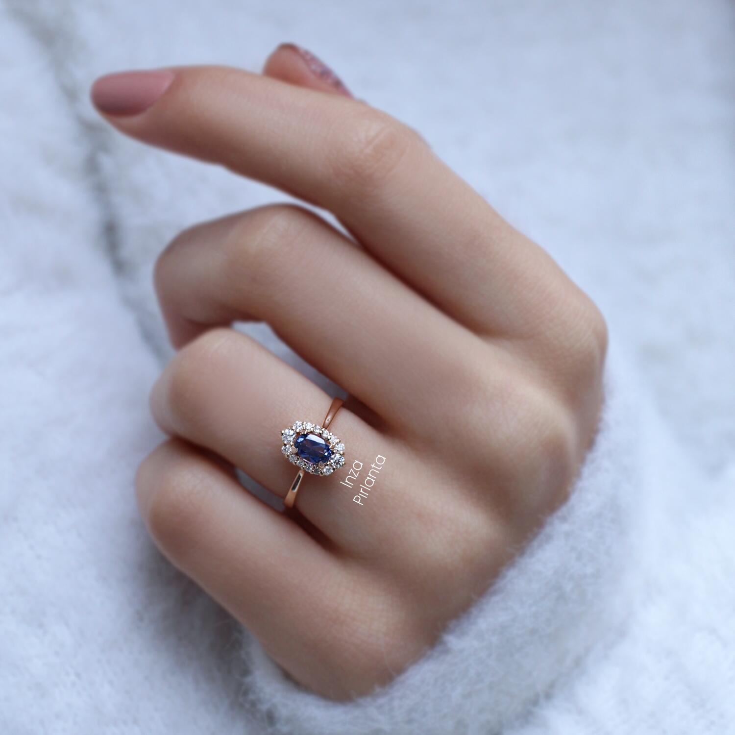 Vintage Blue Topaz & Diamond Ring