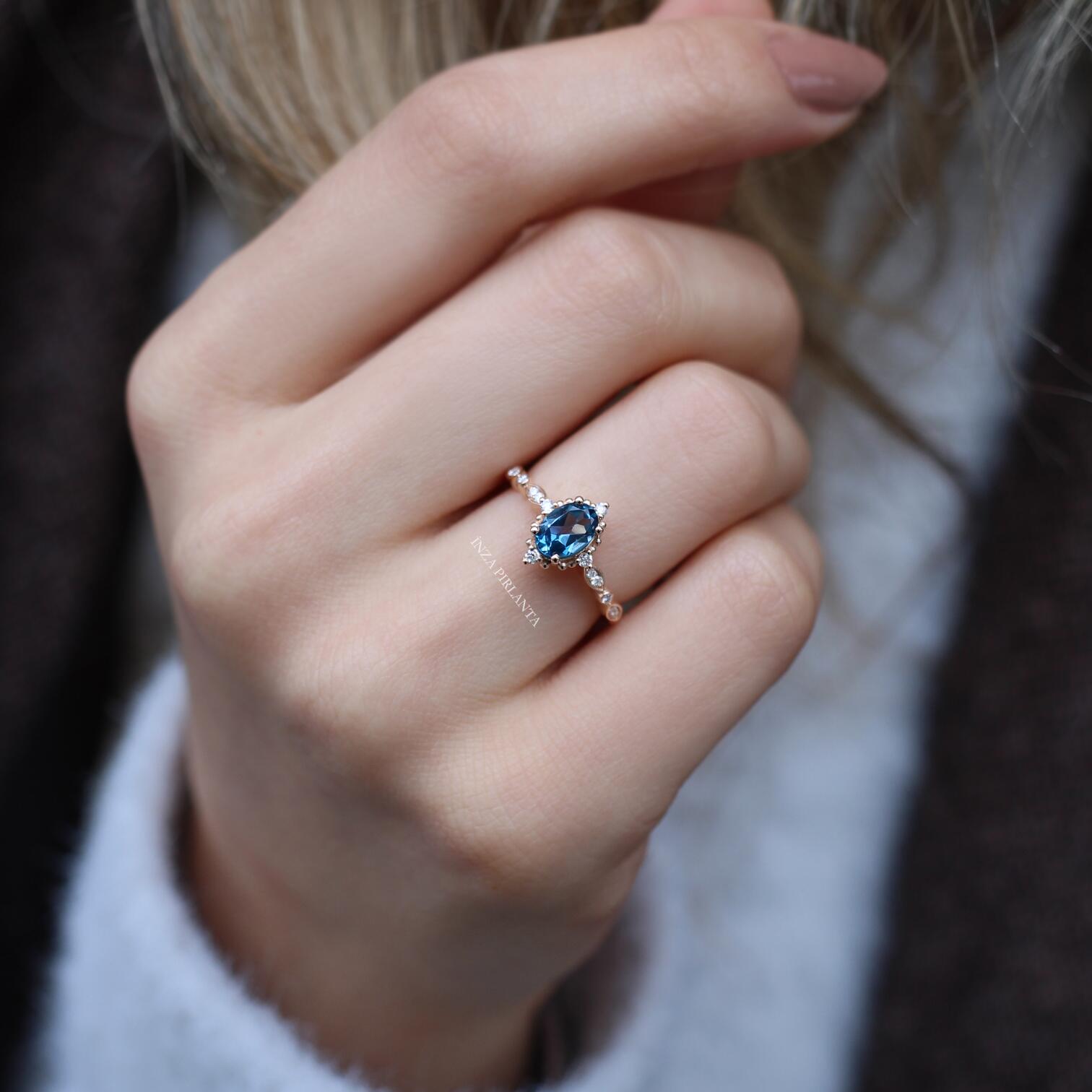 Vintage Mini Selius London Blue & Diamantring