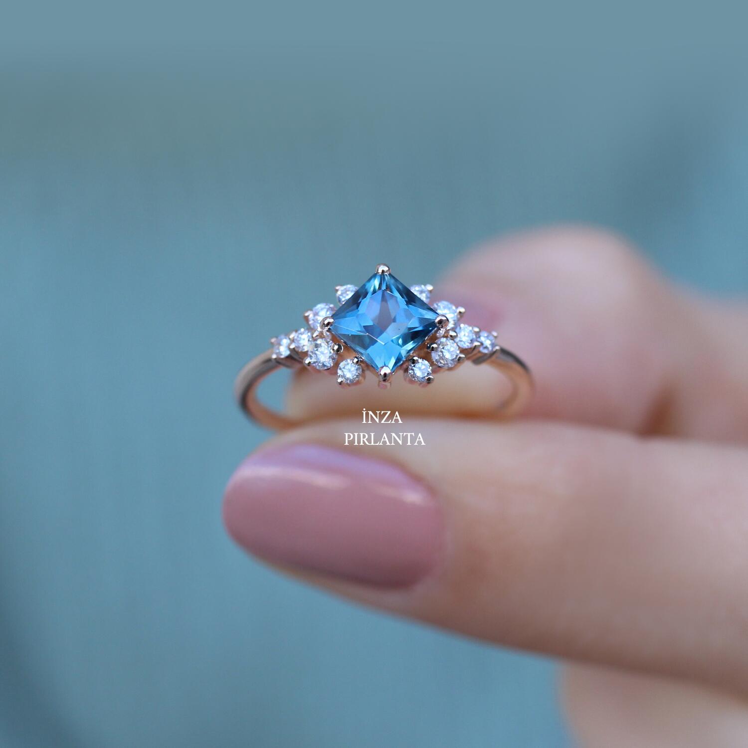 Vintage Princess London Blue & Diamond Ring