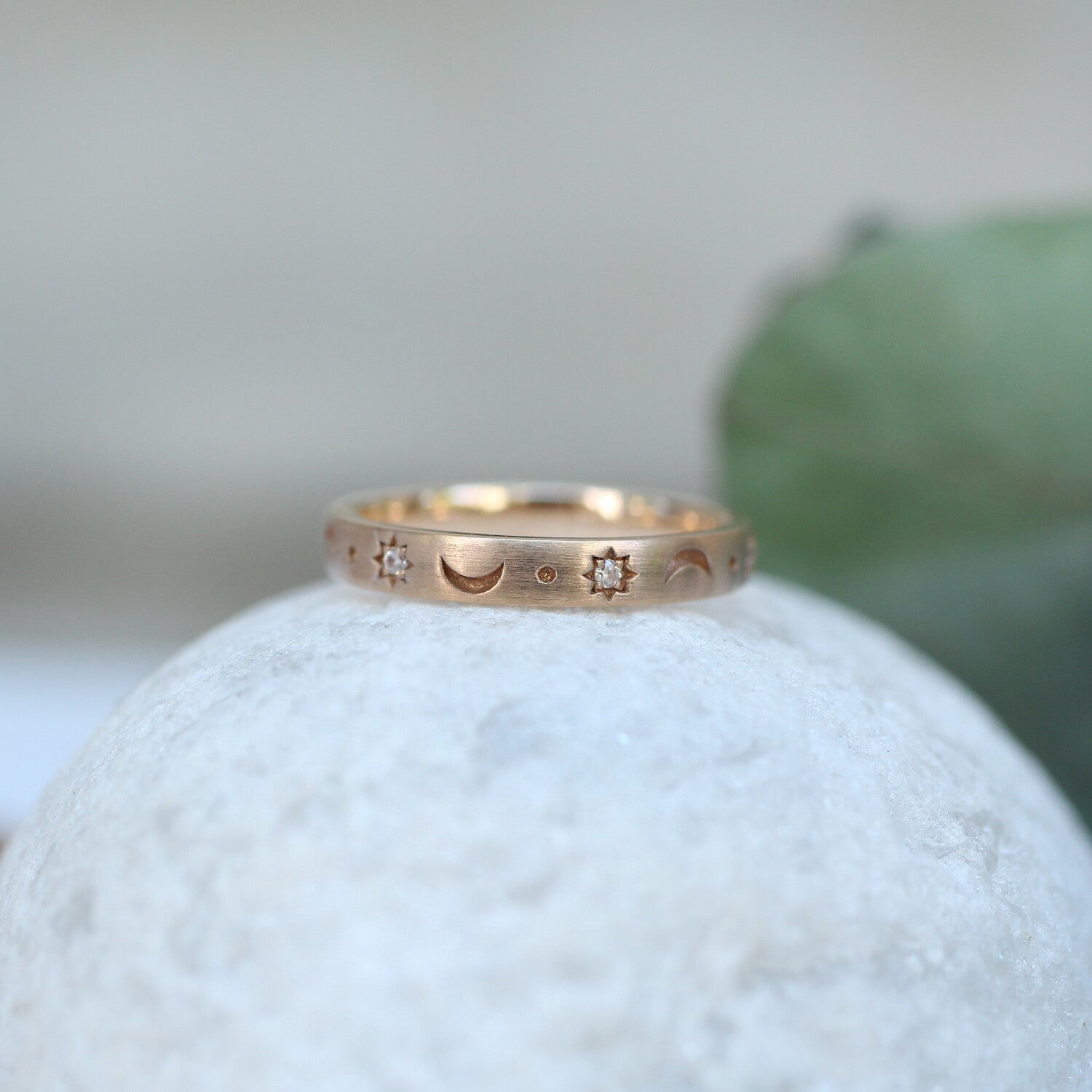 14K Gold Vintage Design Moon & Sun Wedding Ring