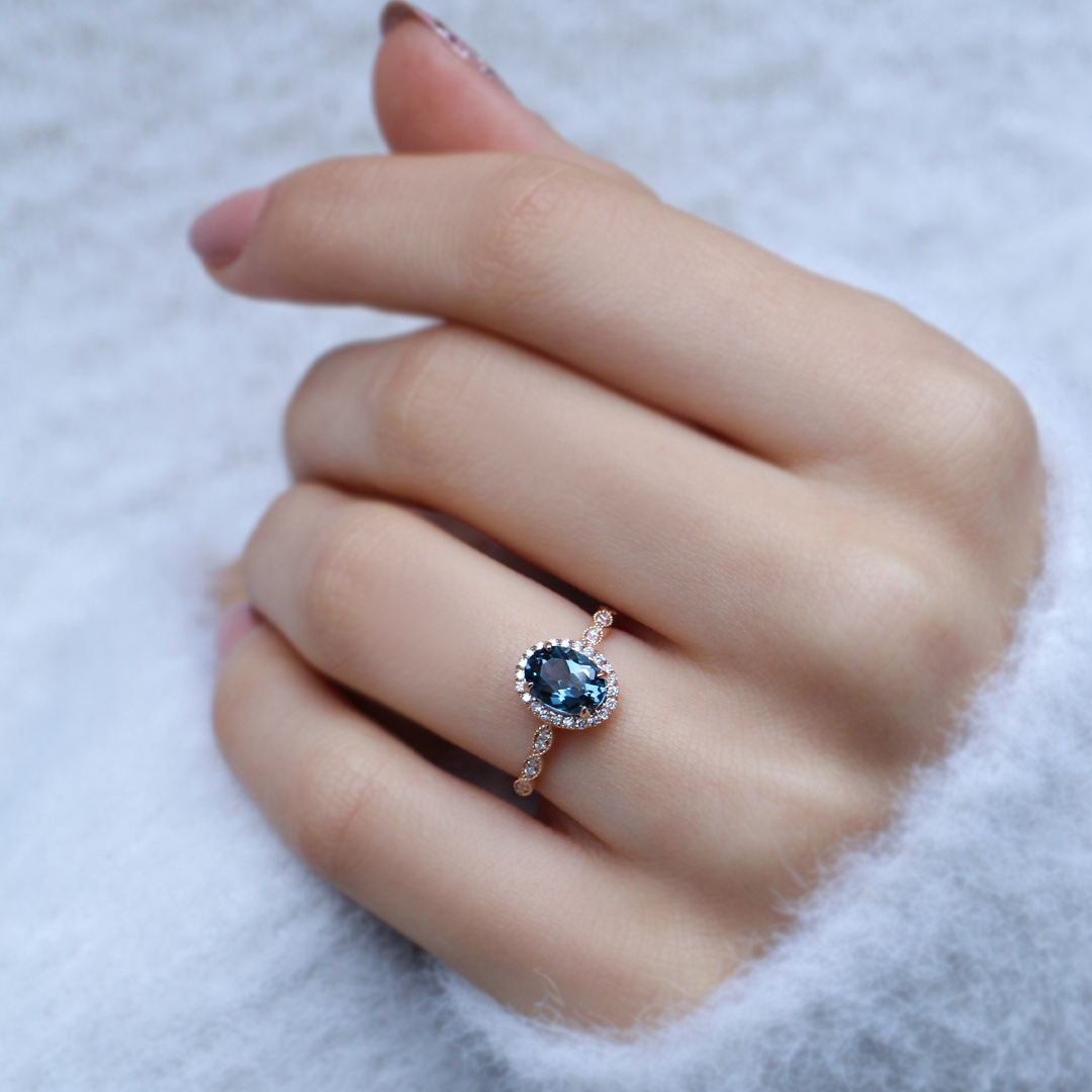 Vintage Design London Blue & Diamond Ring