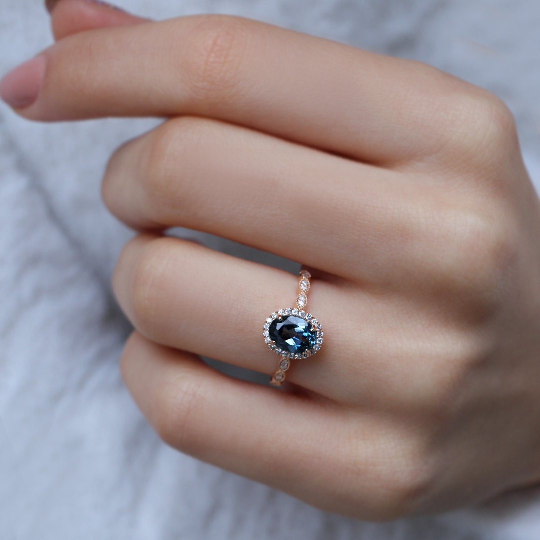Vintage Design London Blue & Diamond Ring