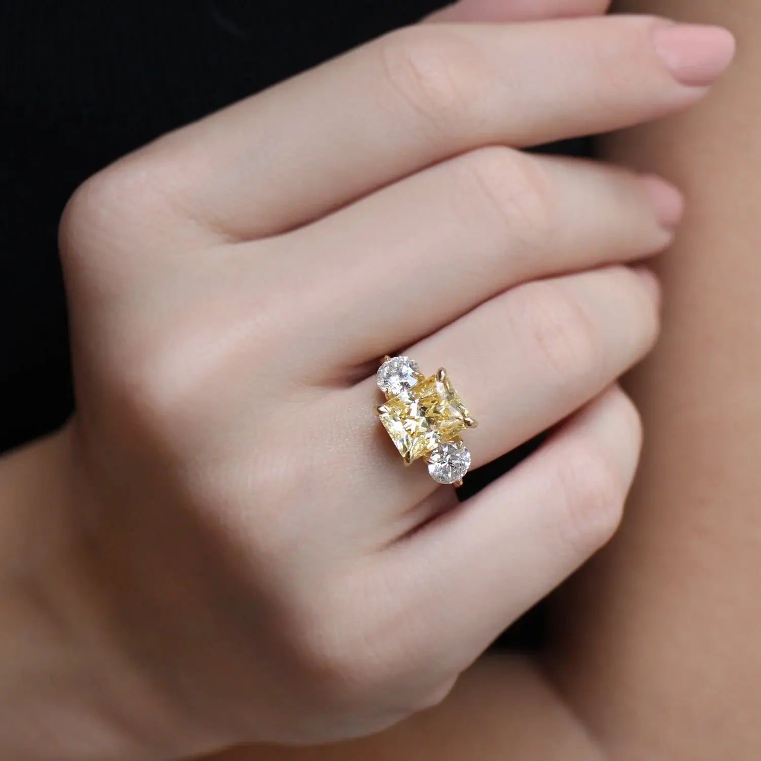 Vintage Design Citrine & Diamond Ring