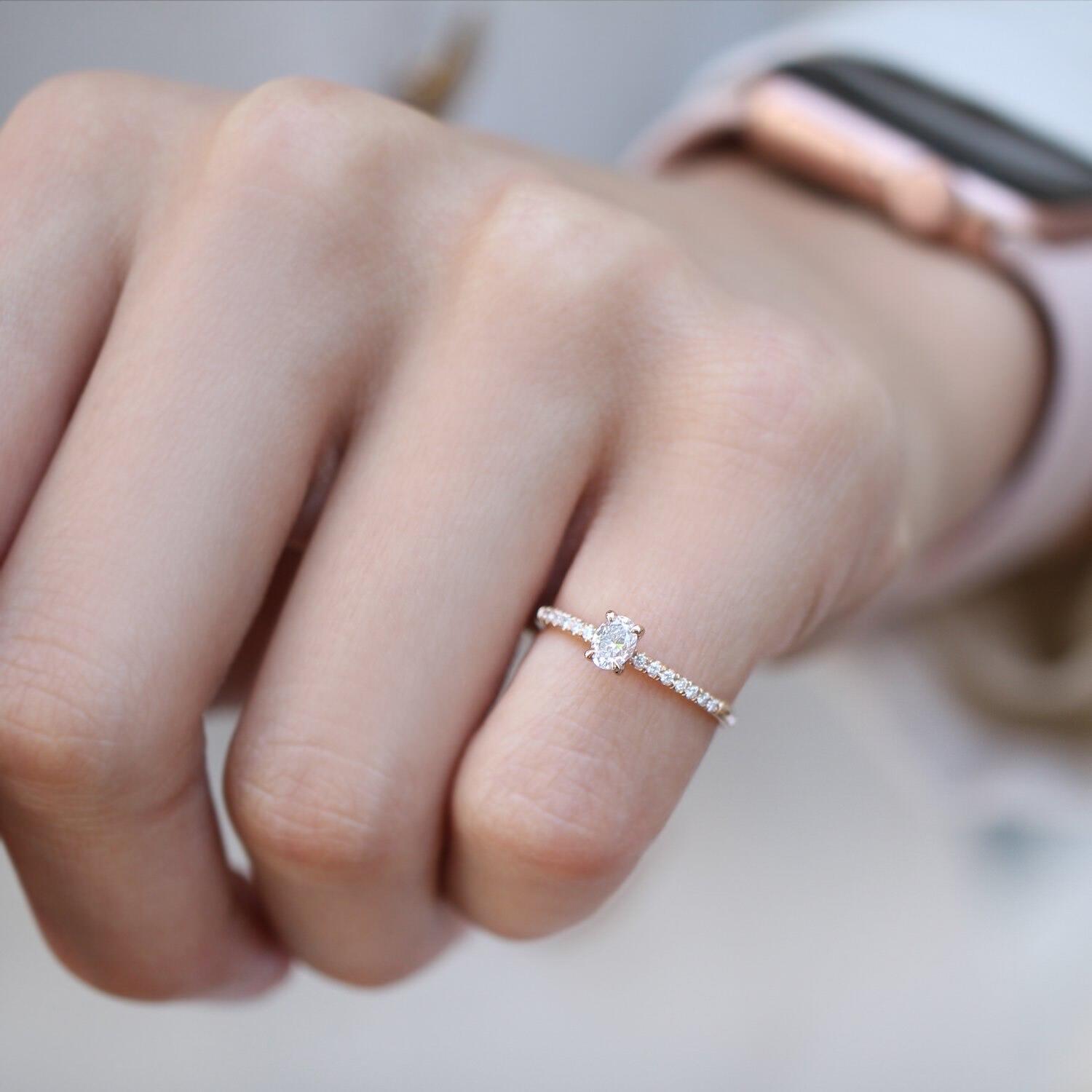 0,30 Karat Ovales Diamantringdesign