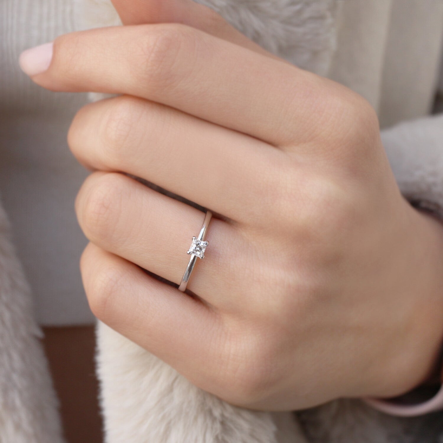 0,30 Karat Prinzessschliff Solitärring