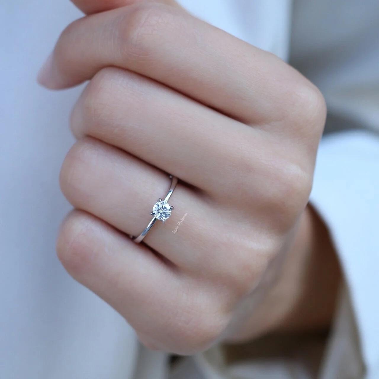 0.35 Carat Solitaire Diamond Ring