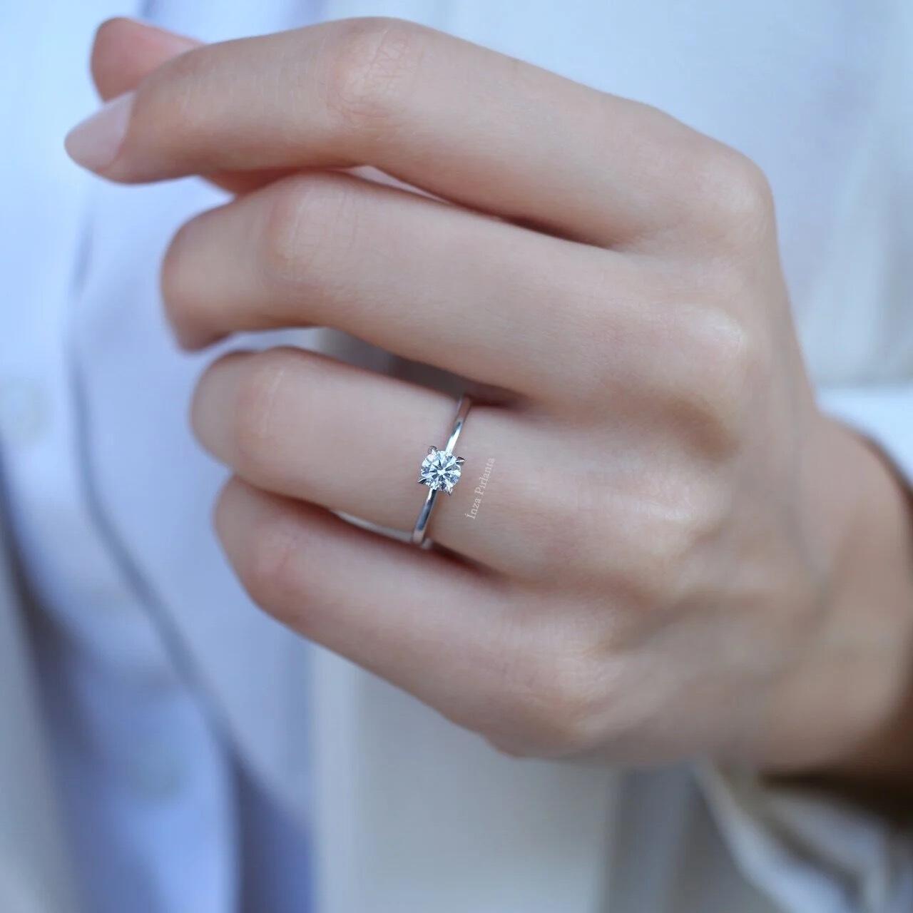 0.35 Carat Solitaire Diamond Ring