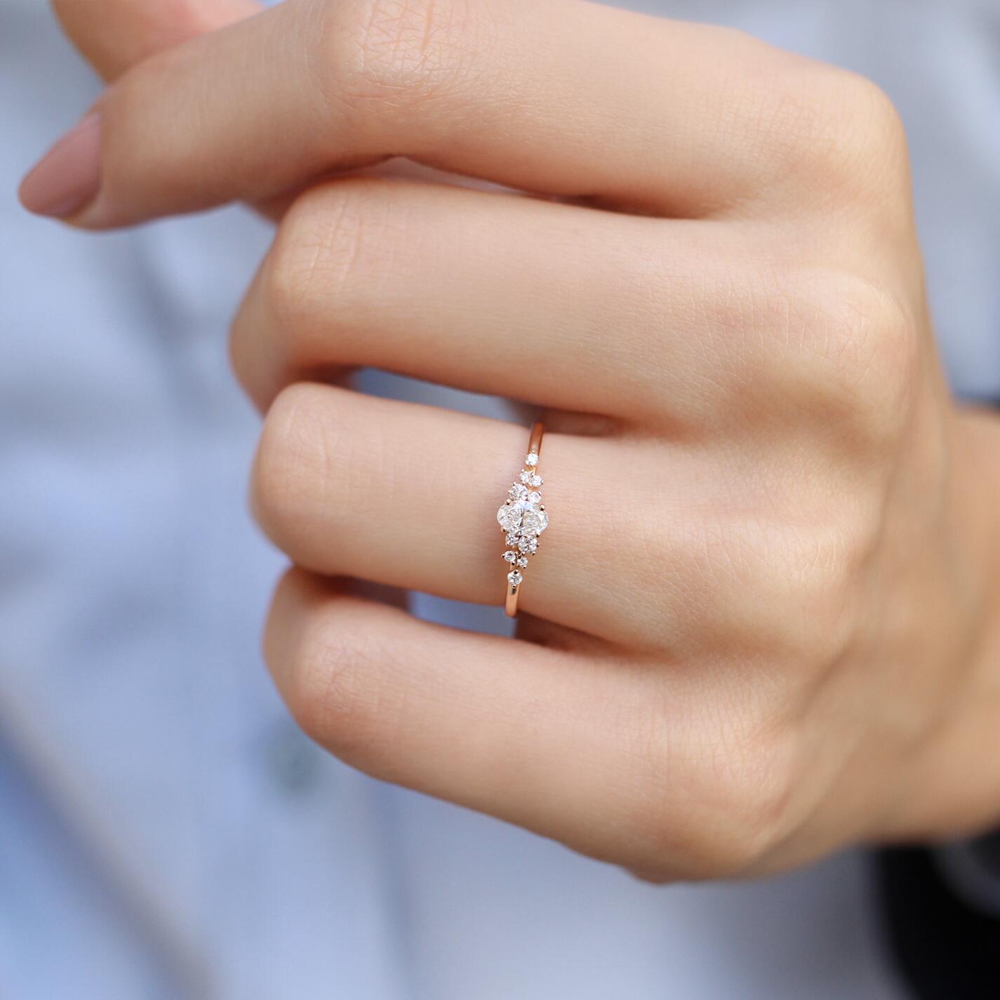 0.35 Karat Vintage Asymmetrischer Diamantring