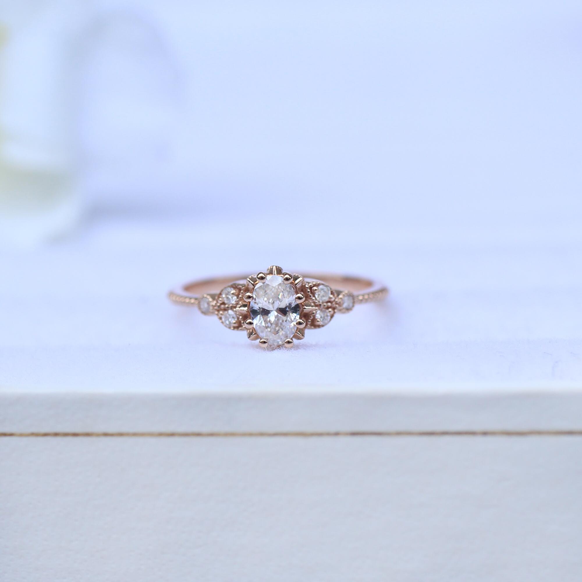 0.40 Karat Vintage Alice Design Diamantring