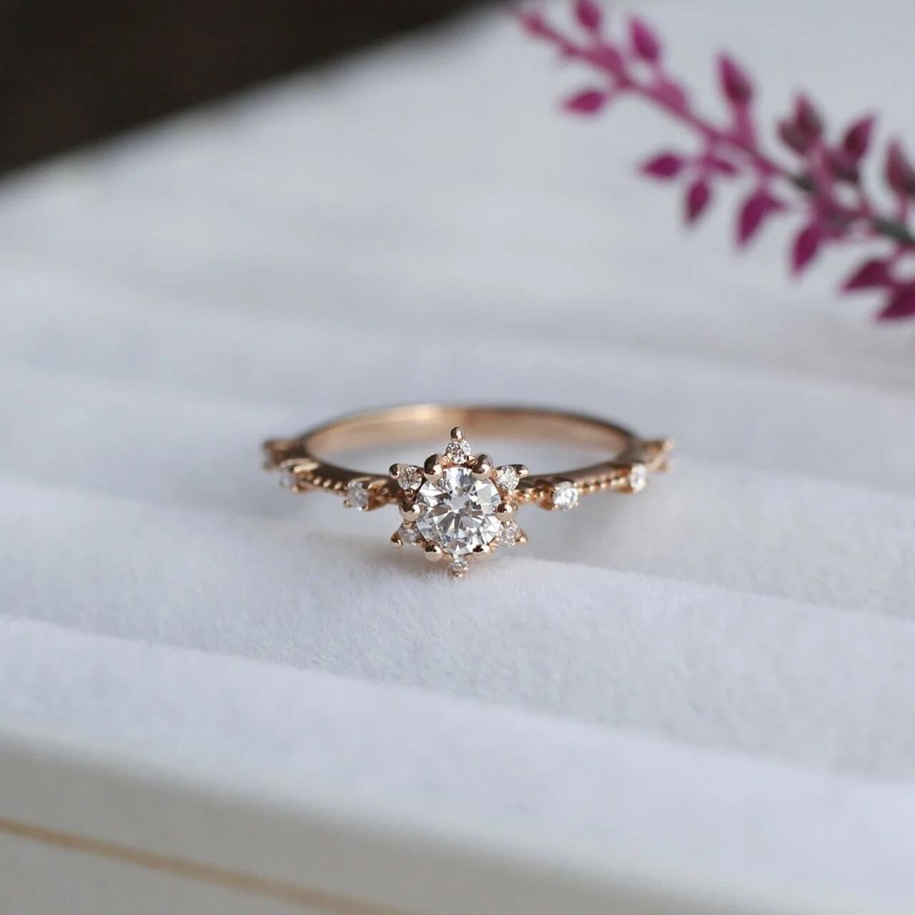 0,42 Karat Vintage Design Schneeflocken-Diamantring