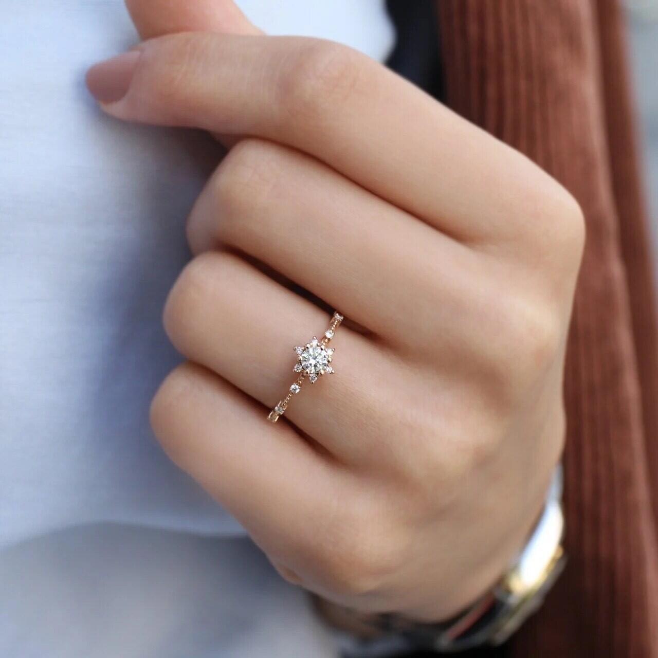 0,42 Karat Vintage Design Schneeflocken-Diamantring
