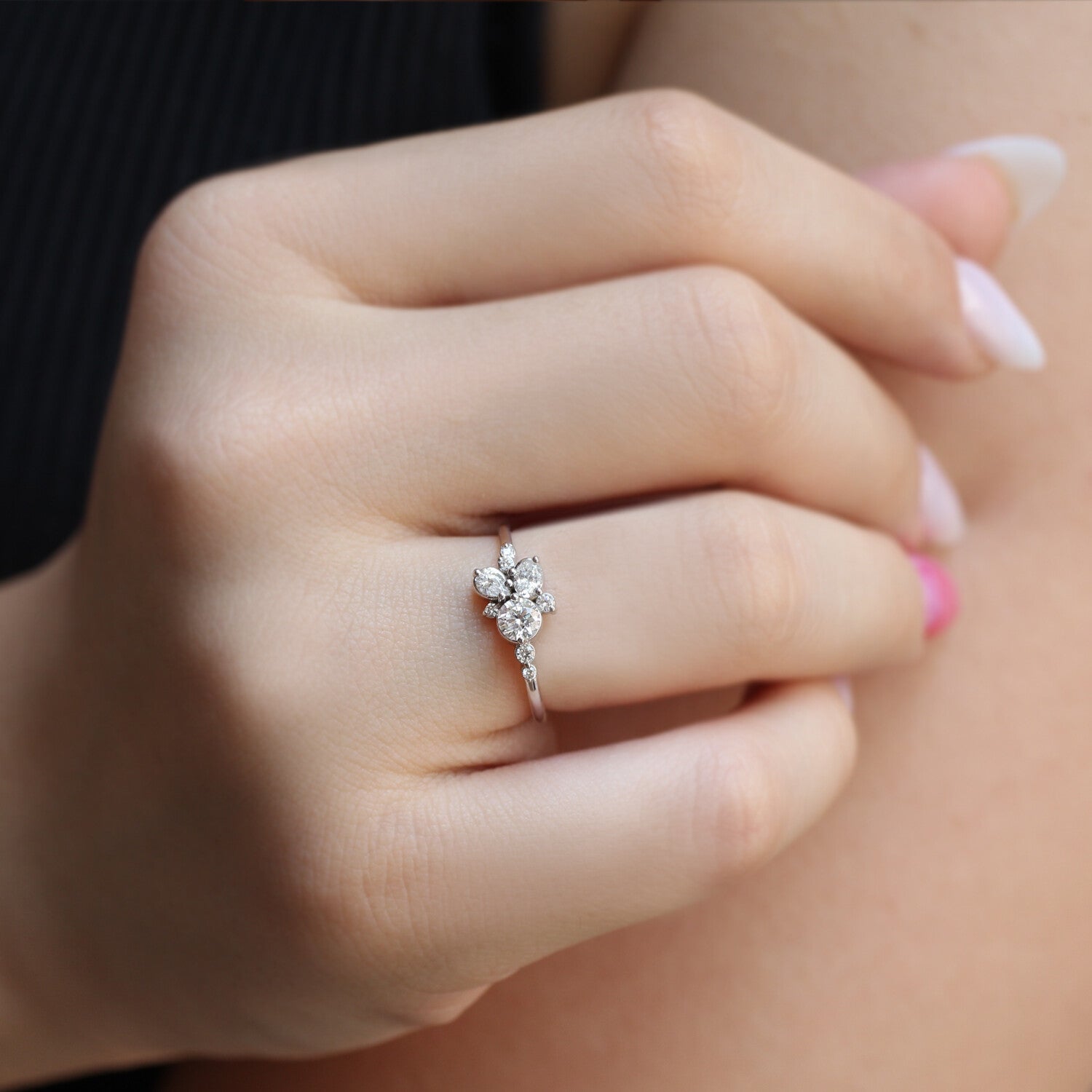 0.45 Karat Vintage Asymmetrischer Diamantring im Sonderdesign