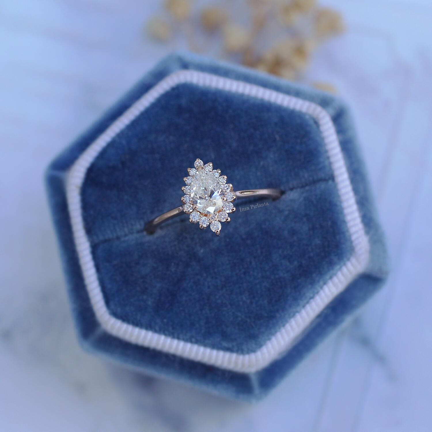 0.50 Carat Vintage Design Teardrop Diamond Ring