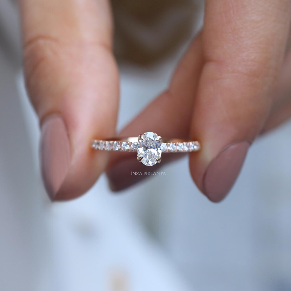 0.60 Carat Oval Design Solitaire Diamond Ring