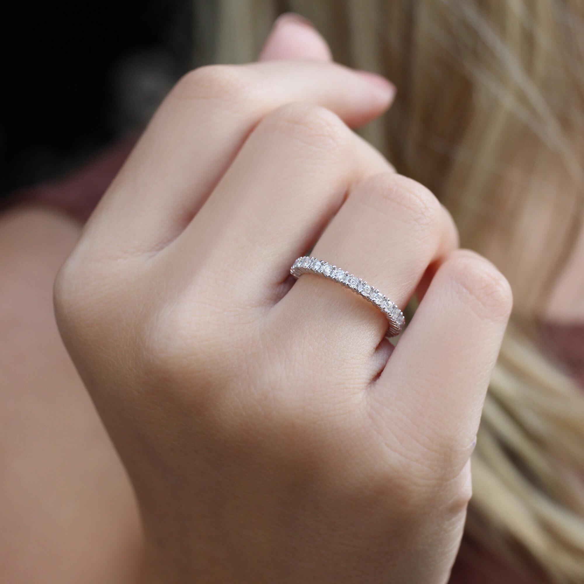 0,75 Karat Diamant Eternity Ring
