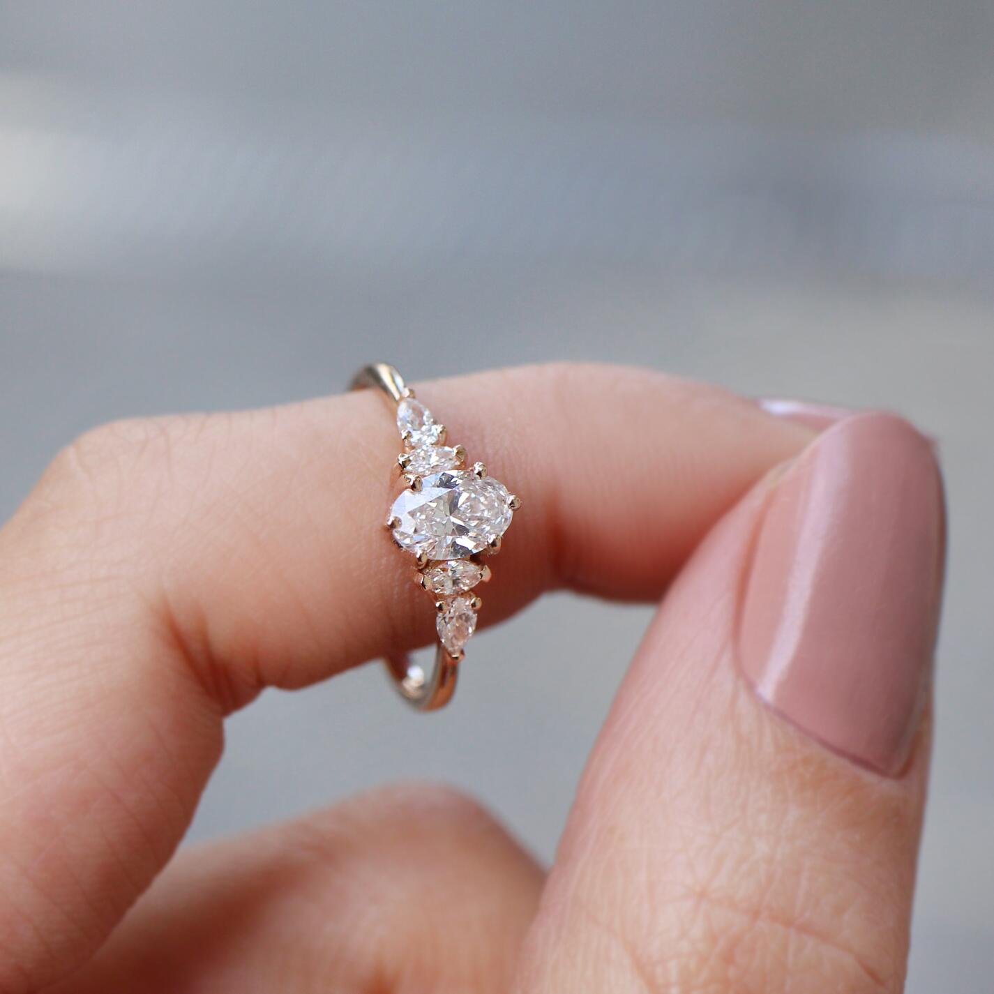 0.80 Karat Vintage Diana Oval Pırlanta Yüzük