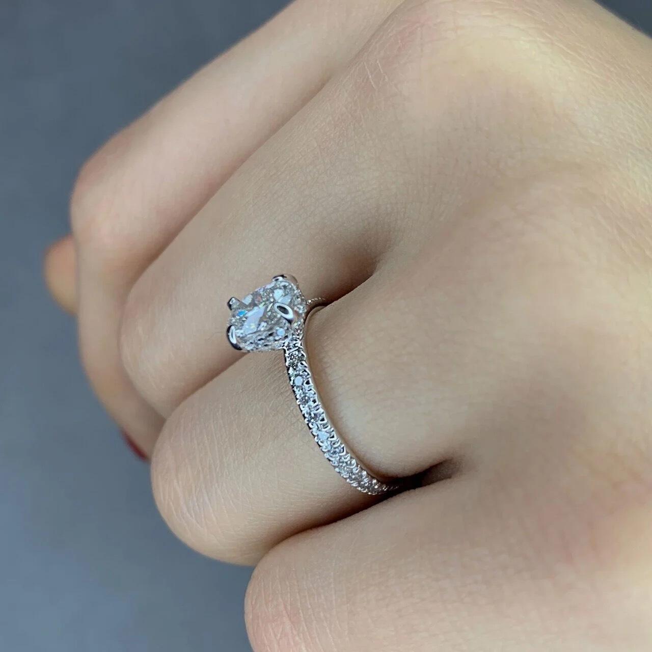 1.00 Karat GIA-zertifizierter ovaler Solitär-Brillantring