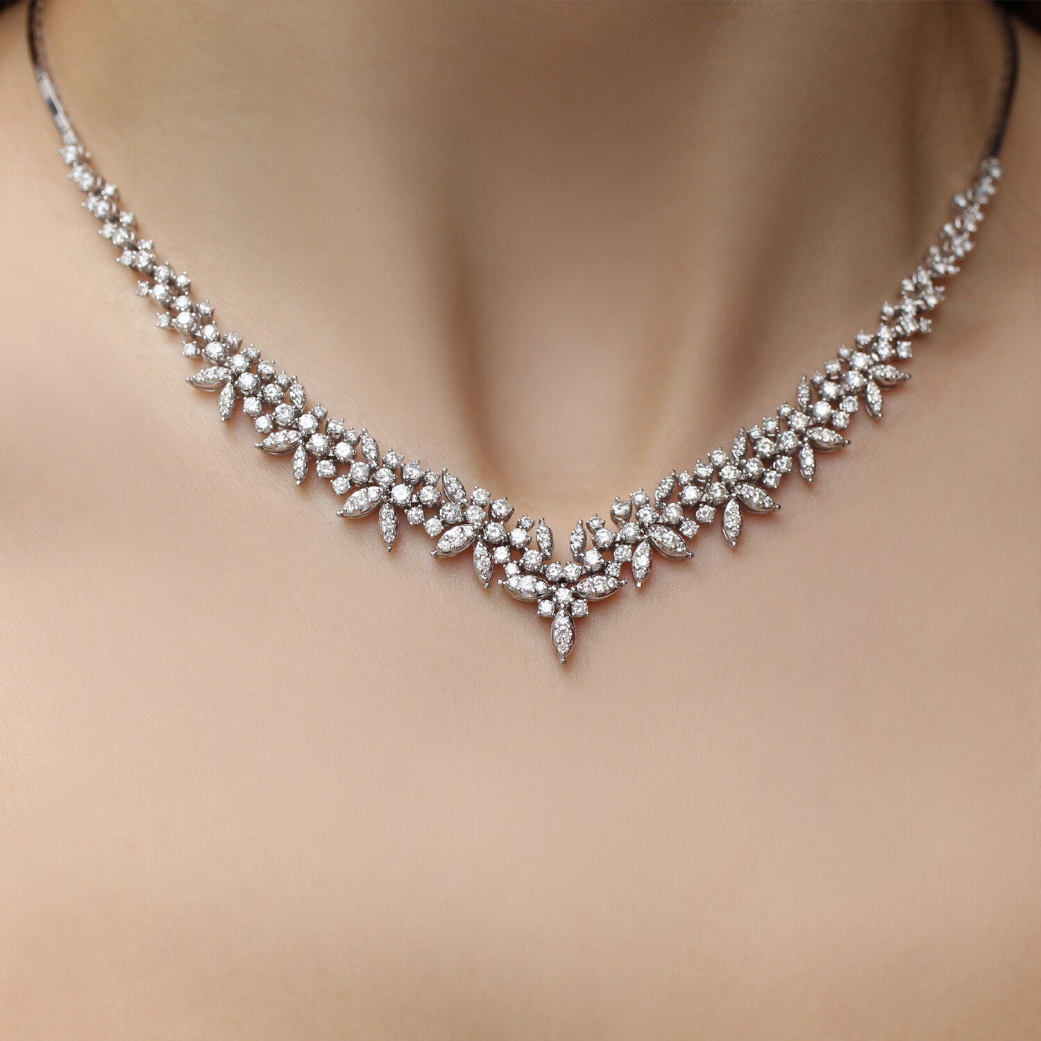5,95 Karat speziell designtes Diamantcollier