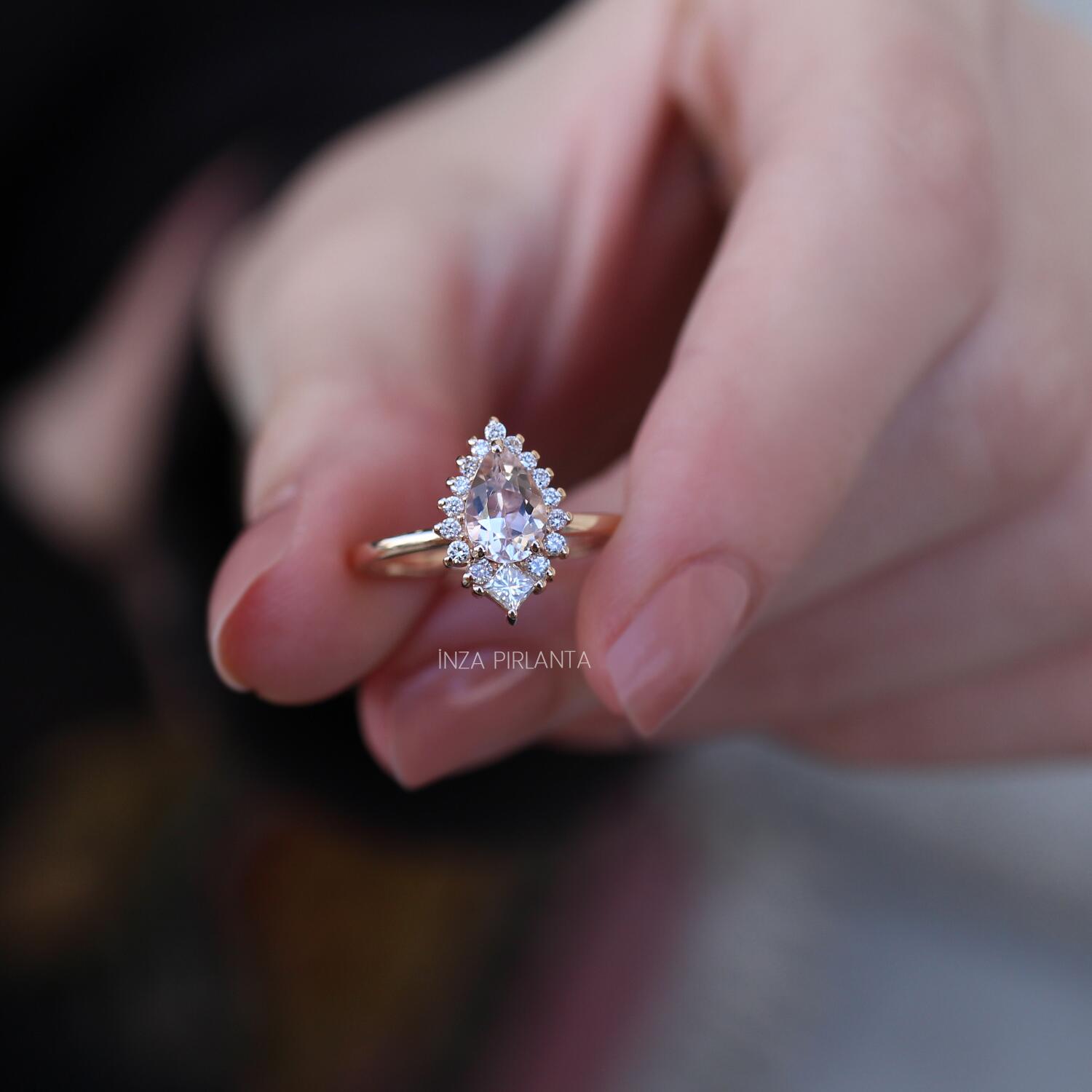 Design Dainty Morganite & Princess Diamond Ring