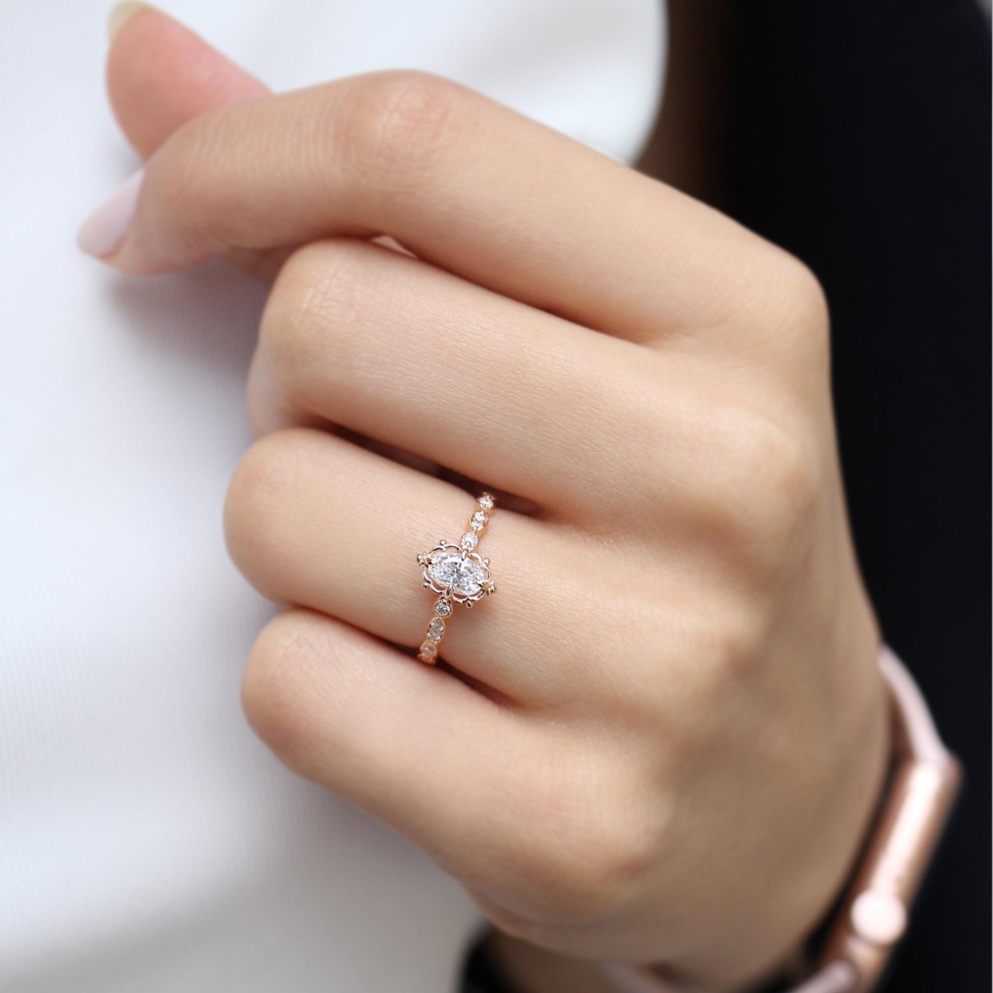 Vintage Aria White Topaz & Diamond Ring