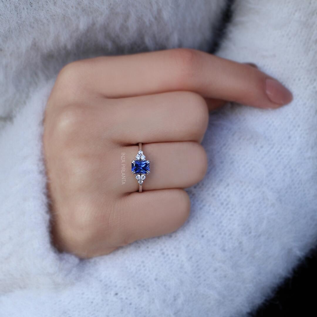 Vintage Sapphire & Diamond Ring