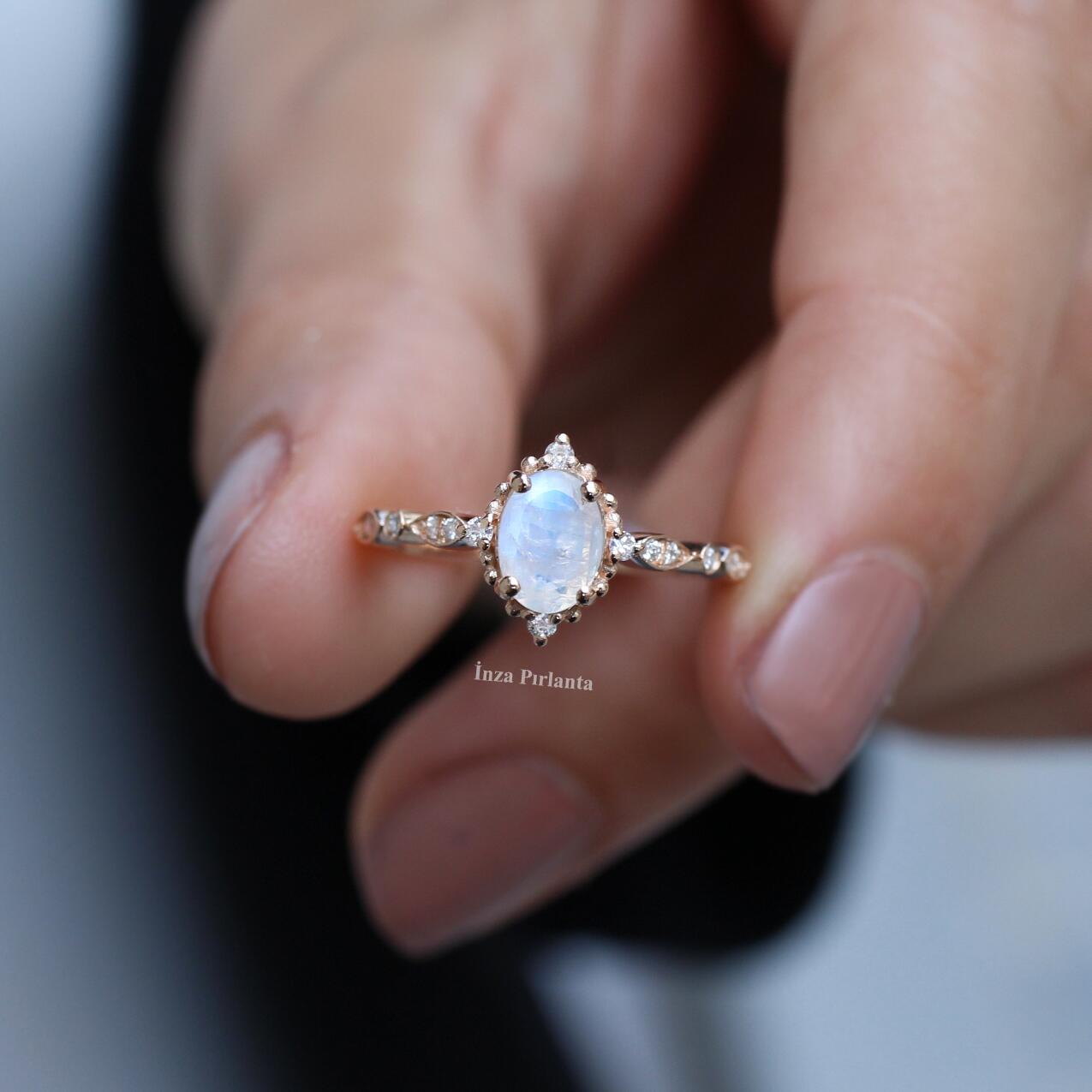 Vintage Mini Selius Moonstone & Diamond Ring
