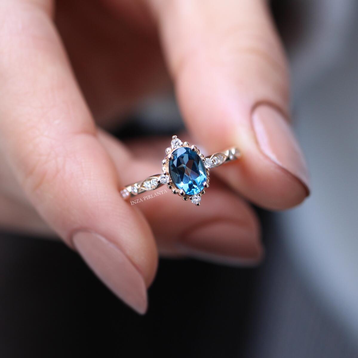 Vintage Mini Selius London Blue & Diamond Ring