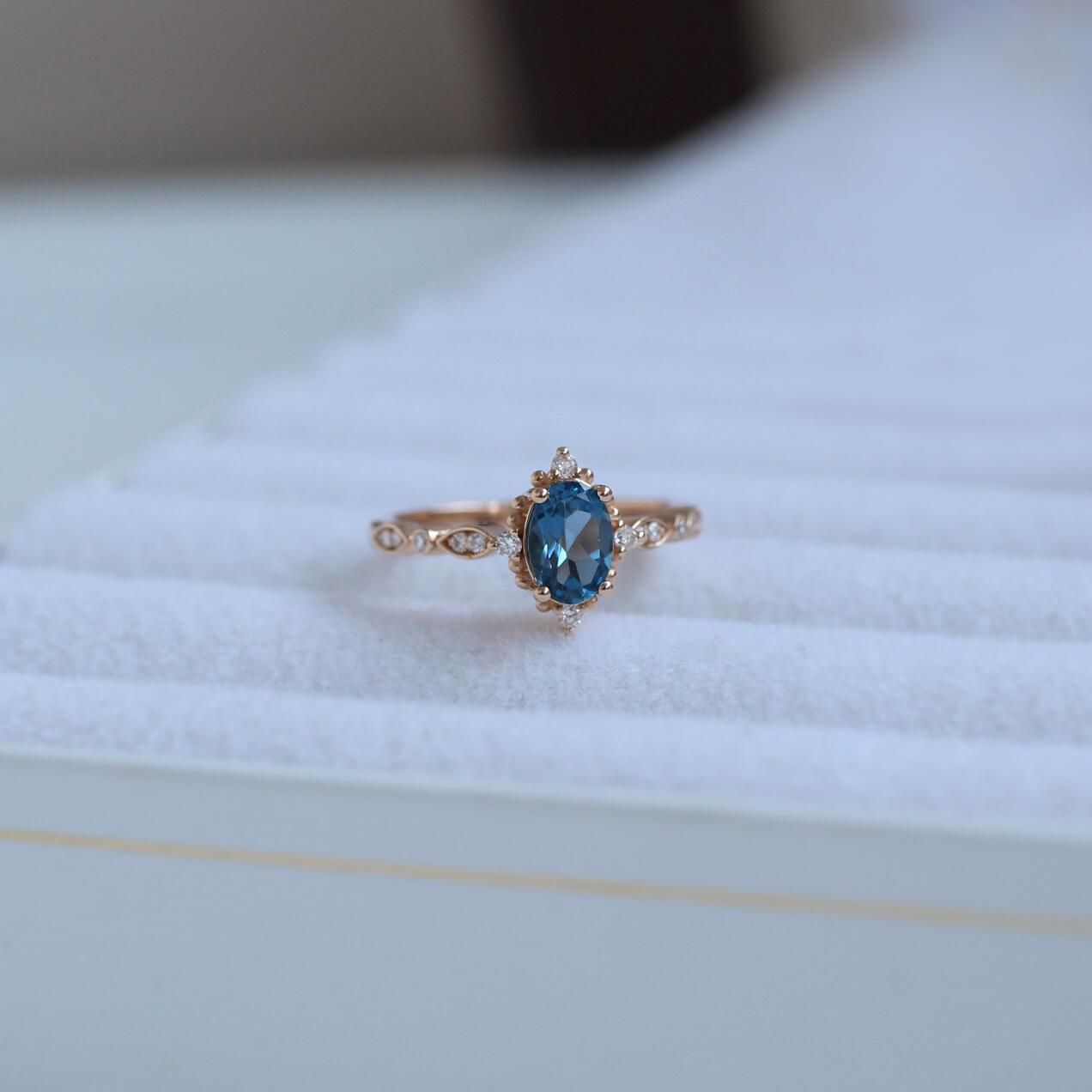 Vintage Mini Selius London Blue & Diamond Ring