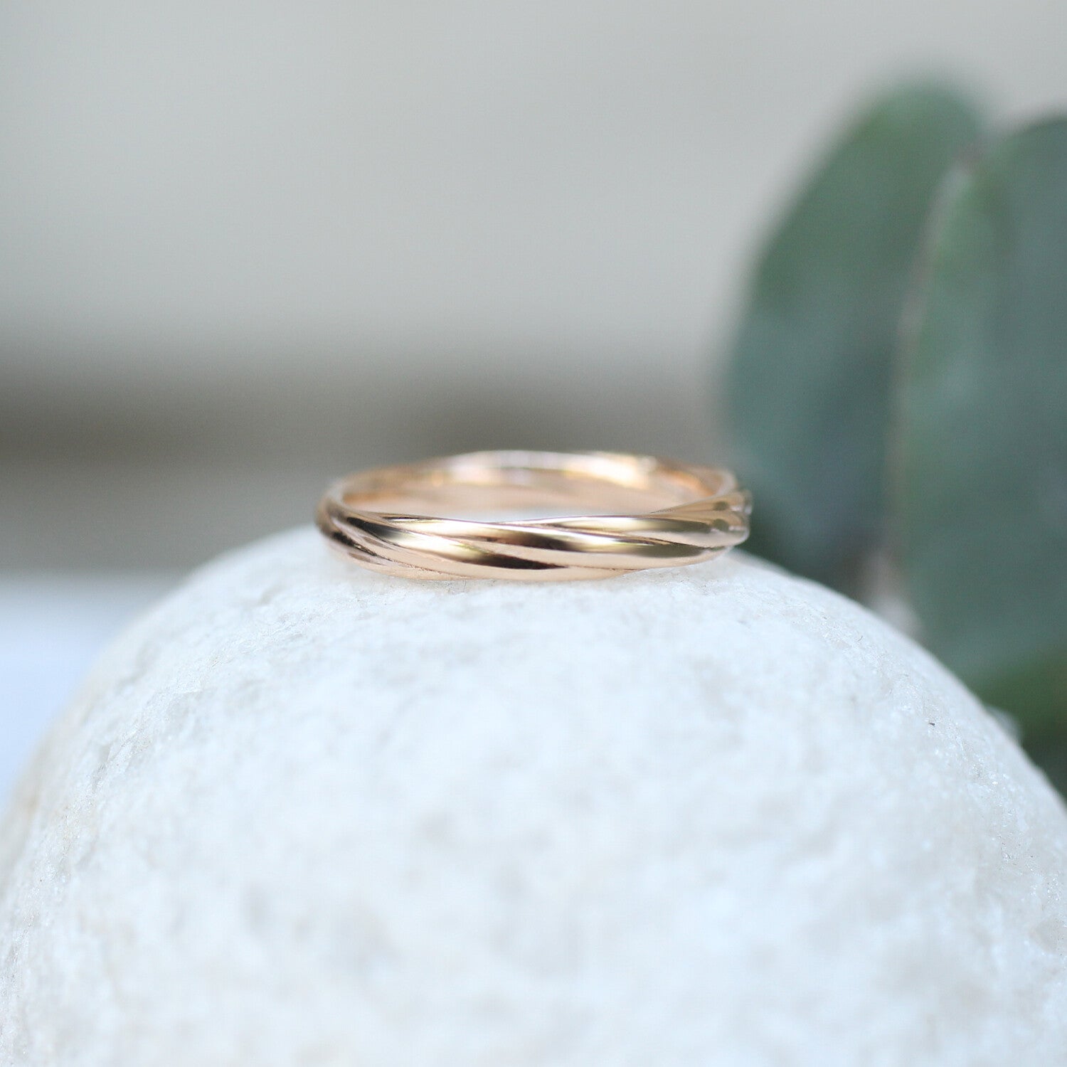 14K Gold Vintage Design Twisted Wedding Ring
