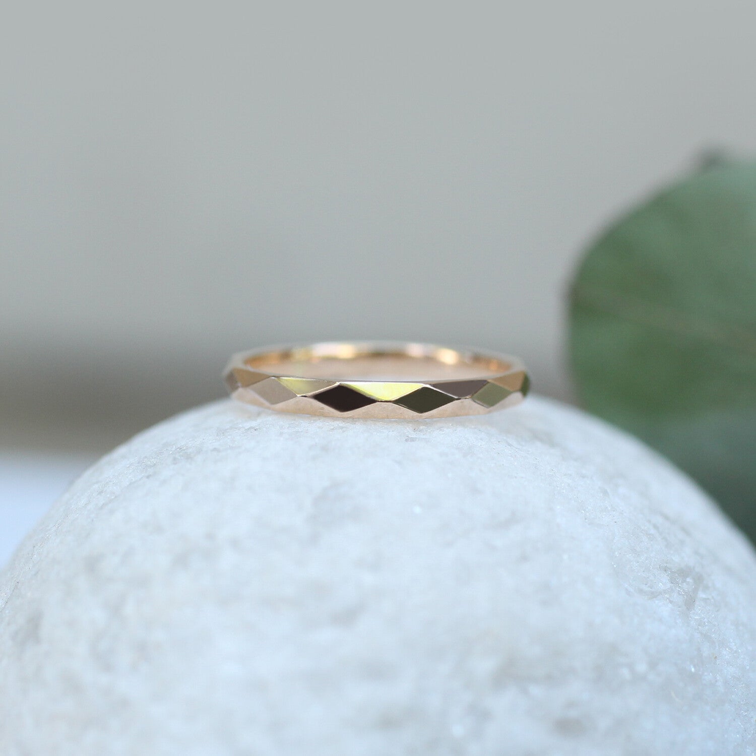 14K Gold Pyramid Design Wedding Ring